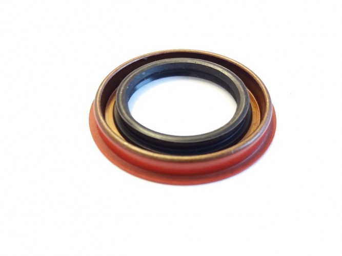 PUMP OIL SEAL 62TE SUITABLE TO K05078684AA